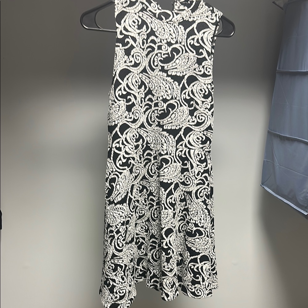 Elegant Black and White Patterned Dress